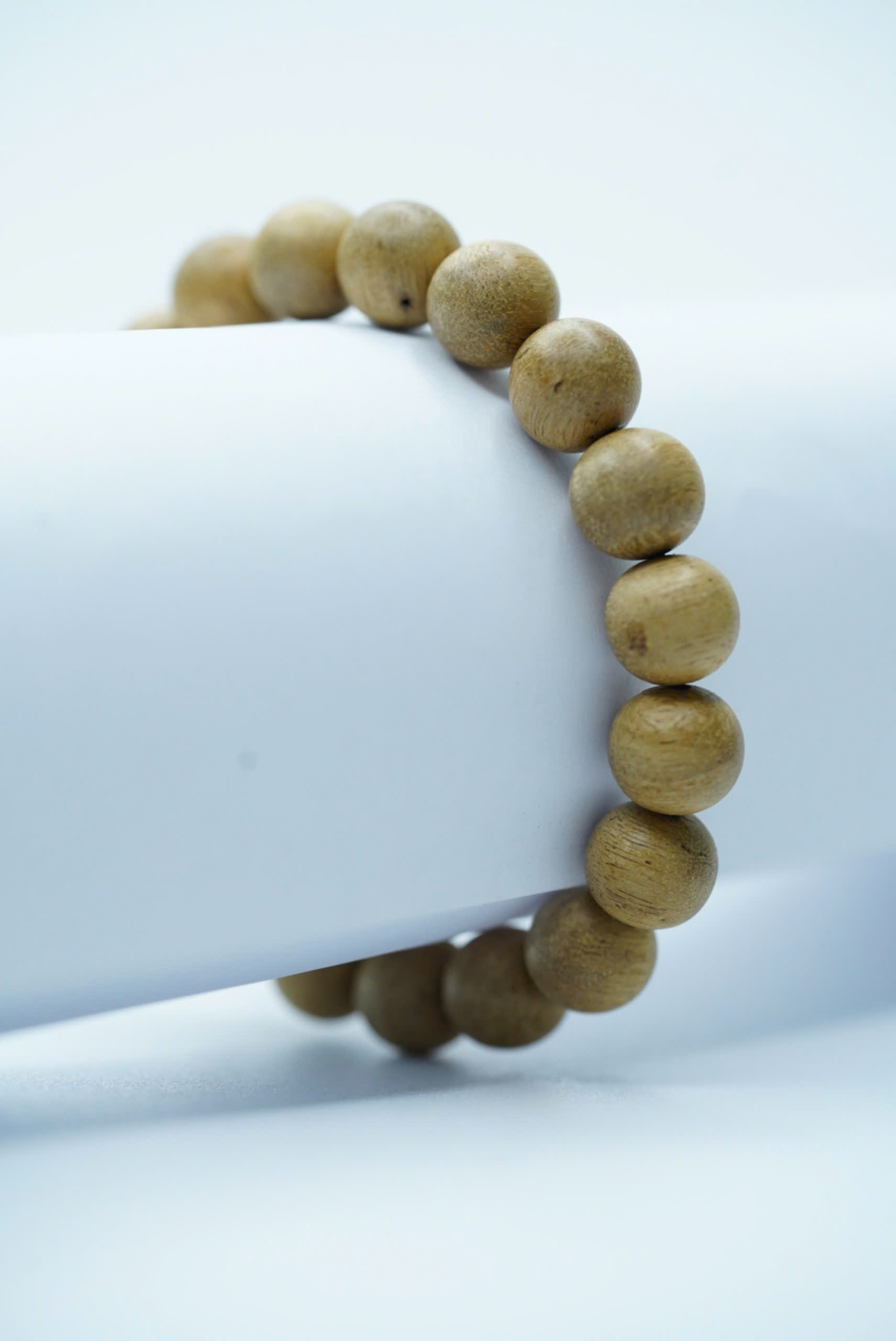 Vòng trầm 10li tốc Lào vẻ đẹp mộc mạc đậm chất thiên nhiên - Ảnh 2