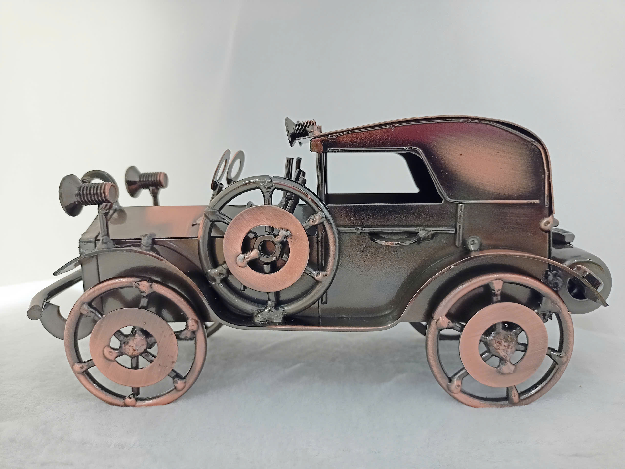 Mô hình xe hơi cổ điển thiết kế độc đáo và sang trọng MHX-0087 - Ảnh 4