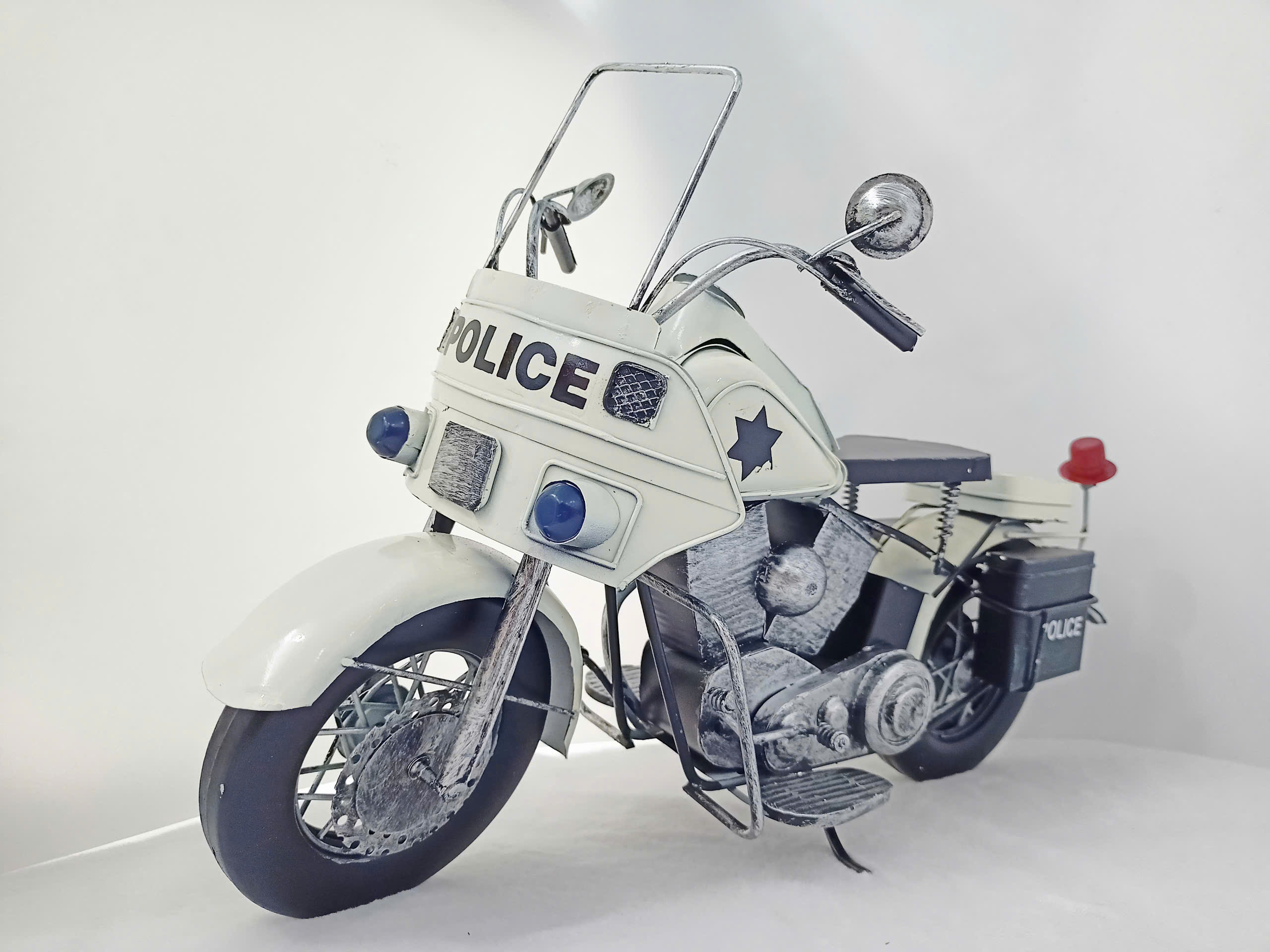 Mô hình xe cảnh sát phong cách cổ điển MHX-0016 - Ảnh 2