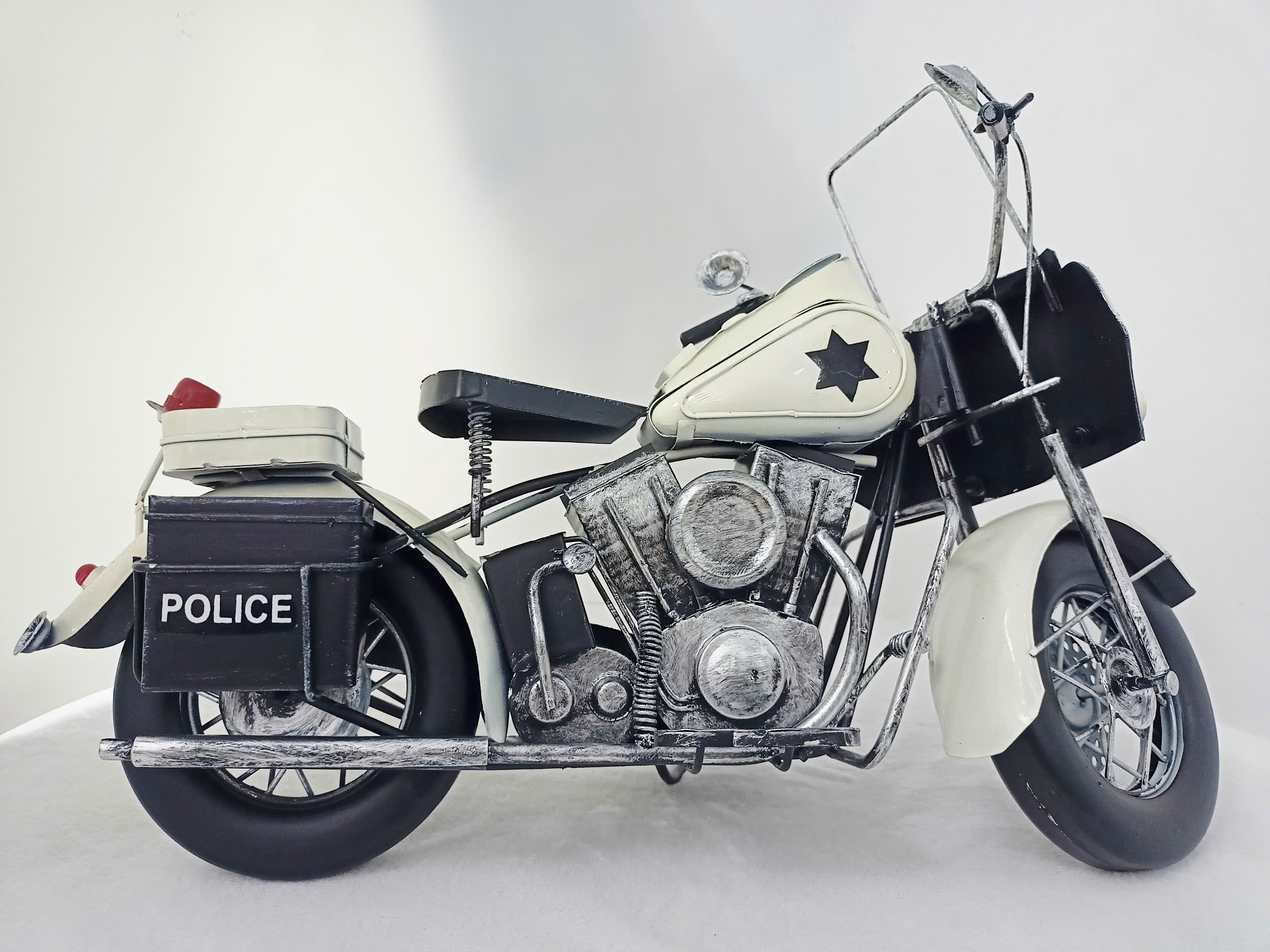 Mô hình xe cảnh sát phong cách cổ điển MHX-0016 - Ảnh 4