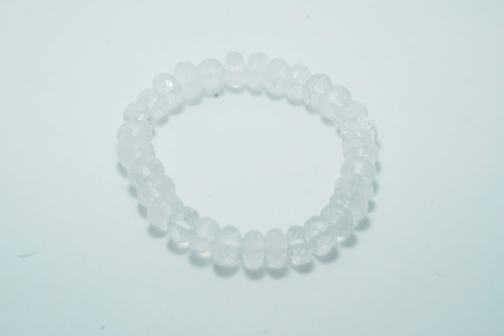 Vòng tay đá thạch anh trắng tự nhiên trong suốt tinh khôi - Ảnh 2