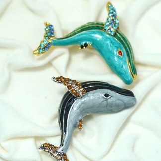 Trâm cài áo cá voi xám ánh bạc & xanh ngọc