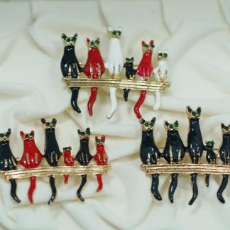 Trâm Cài Hình Mèo Ngồi Hàng Rào – Dễ Thương & Phong Cách Vintage