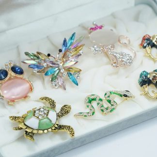 Trâm Cài Áo Hình Thú Đa Sắc – Bộ Sưu Tập Đặc Biệt & Sang Trọng