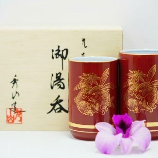 [ HÀNG SECONDHAND ] Bộ Ly Gốm Sứ Secondhand – Họa Tiết Thỏ Vàng May Mắn – BGS75
