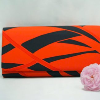 [ HÀNG SECONDHAND ] Ví Cầm Tay - Họa Tiết Nổi Bật - Secondhand -V028